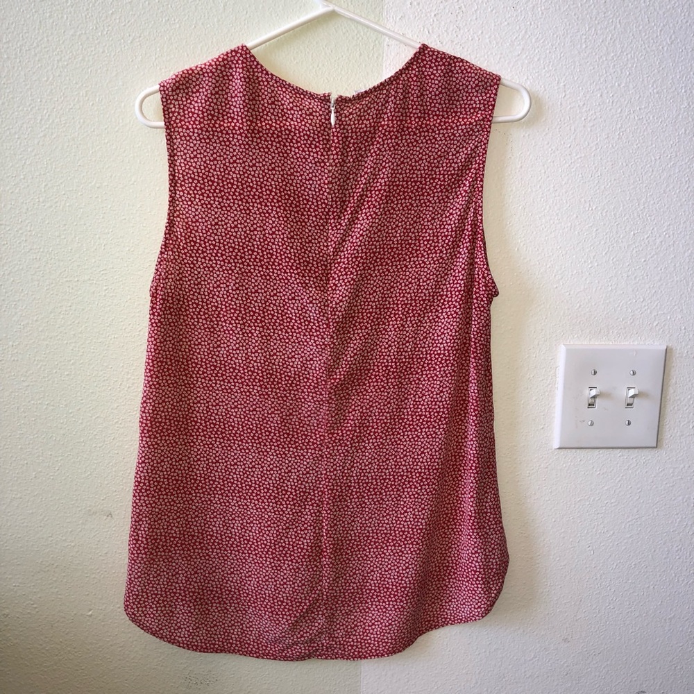 Equipment Femme | Silk Ditsy Floral Sleeveless Blouse - Picture 2 of 4